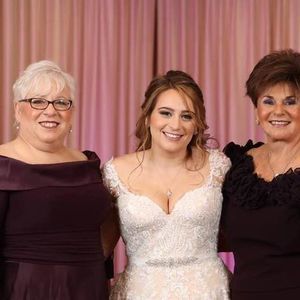 Meet your Posher, Suzanne